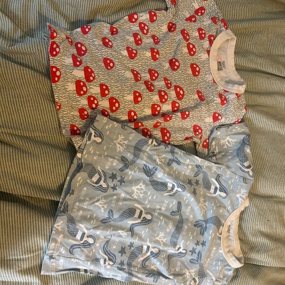 ππ§ββοΈ Bundle of 2 Winter Water Factory T-Shirts β Size 3T π§ββοΈπ - Picture 1 of 5